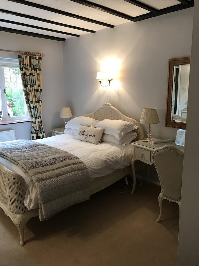 Tudor Place Bed and Breakfast Winnersh Εξωτερικό φωτογραφία